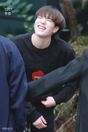 令人羡慕的爱豆应援,爱豆们的应援是真的吗