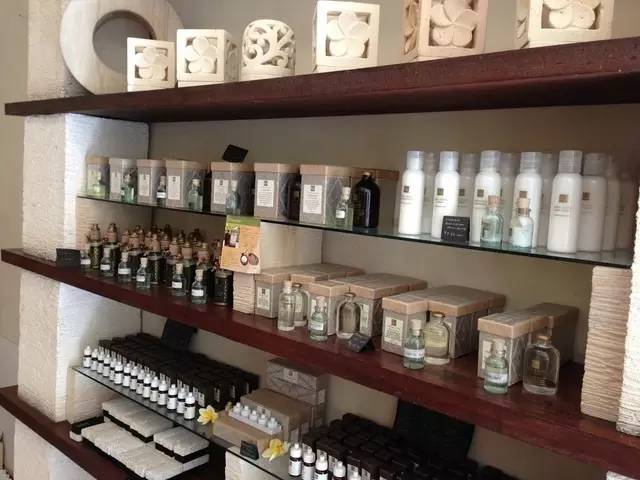 每次从巴厘岛回来，我都得提它个俩箩筐！