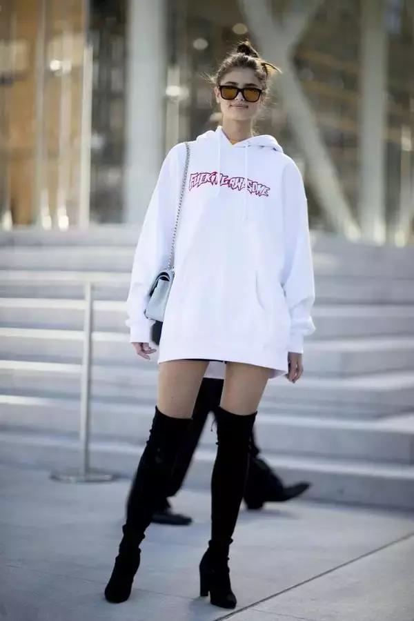 oversize卫衣怎么穿好看,oversize卫衣穿什么裤子