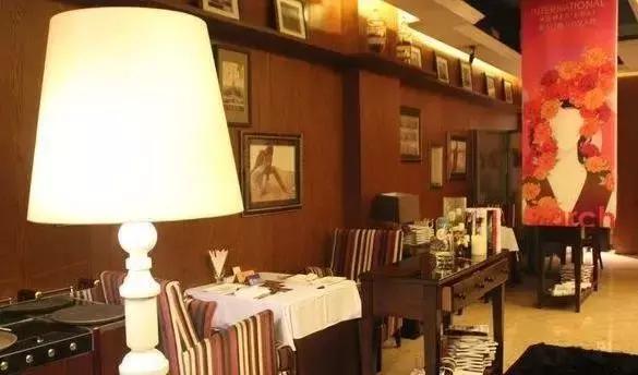 哈尔滨这十家苍蝇馆子,哈尔滨出名的俄罗斯湖滨餐厅