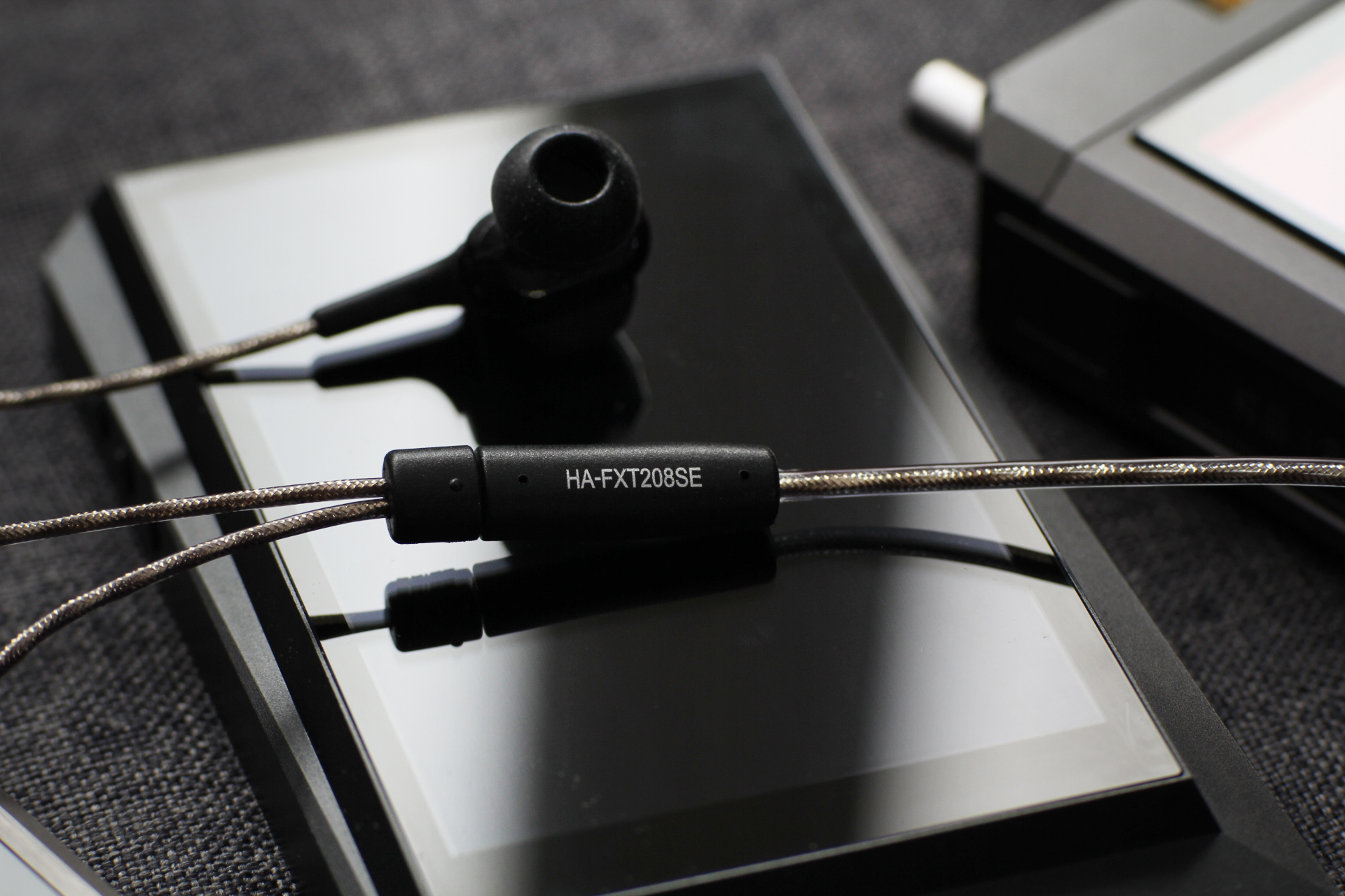 杰伟世fx77x耳机音质怎样,杰伟世jvc入耳式耳机