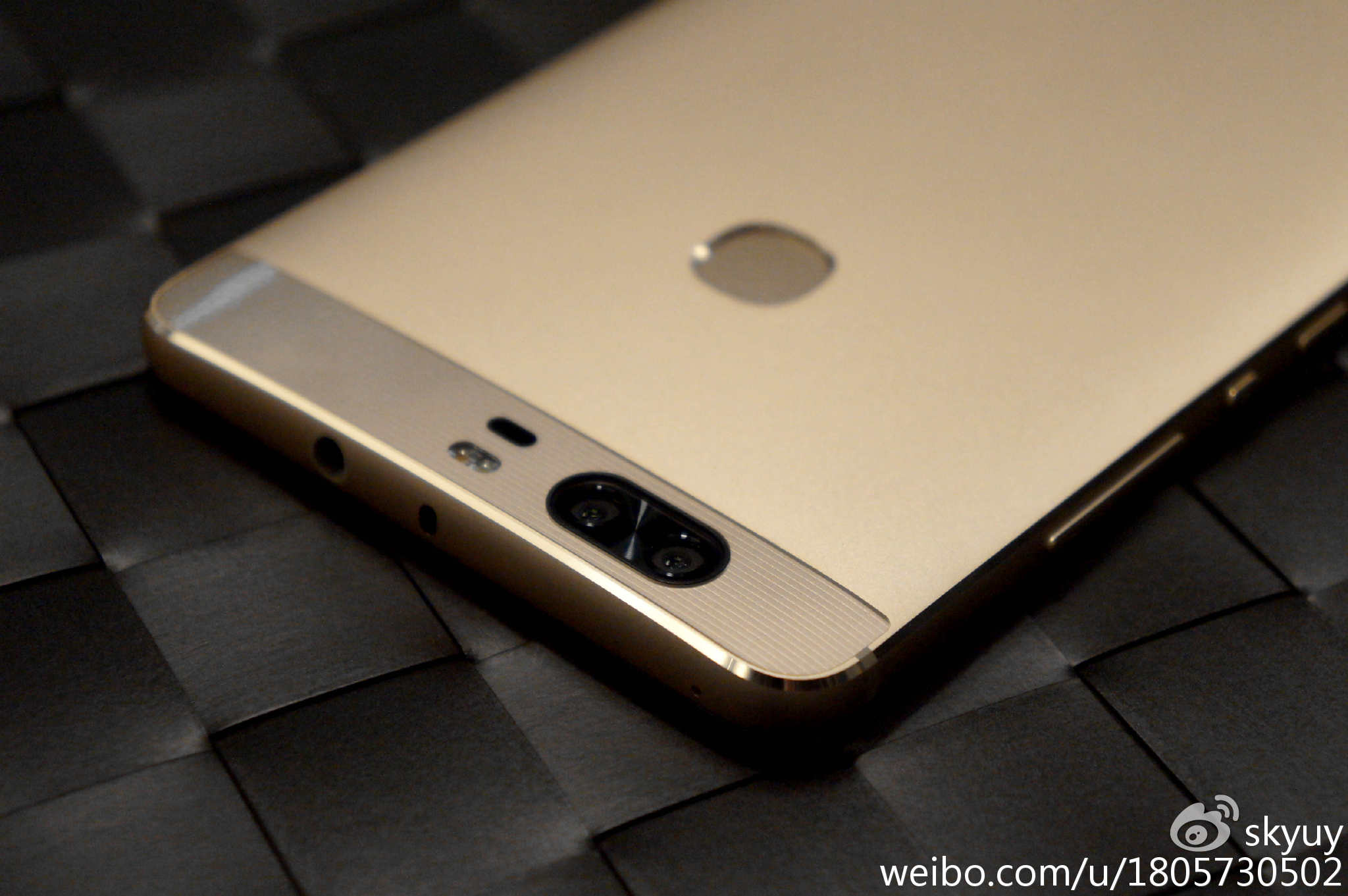 光荣v8手机测评,光荣至尊v8平板测评