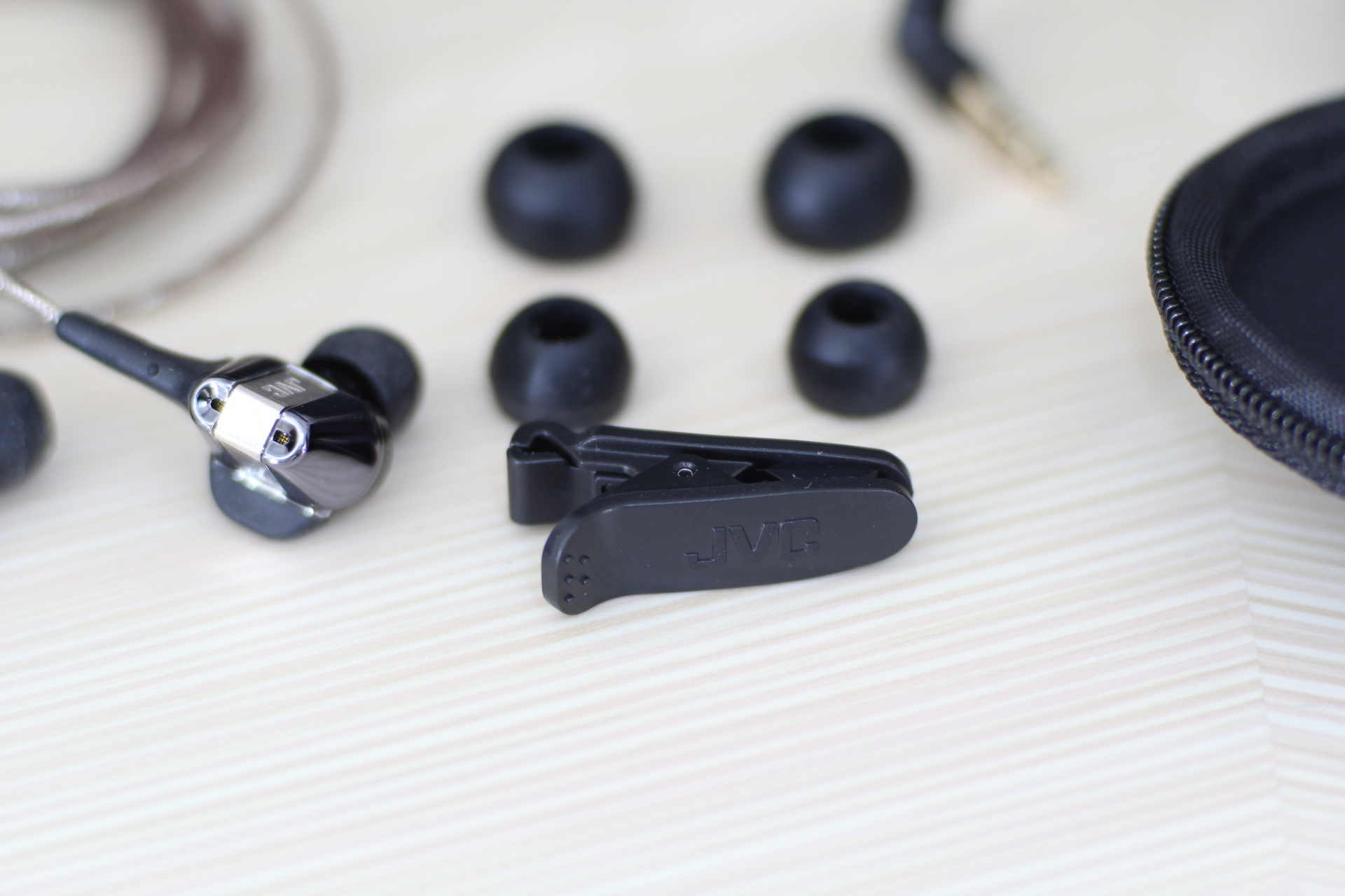 杰伟世fx77x耳机音质怎样,杰伟世jvc入耳式耳机