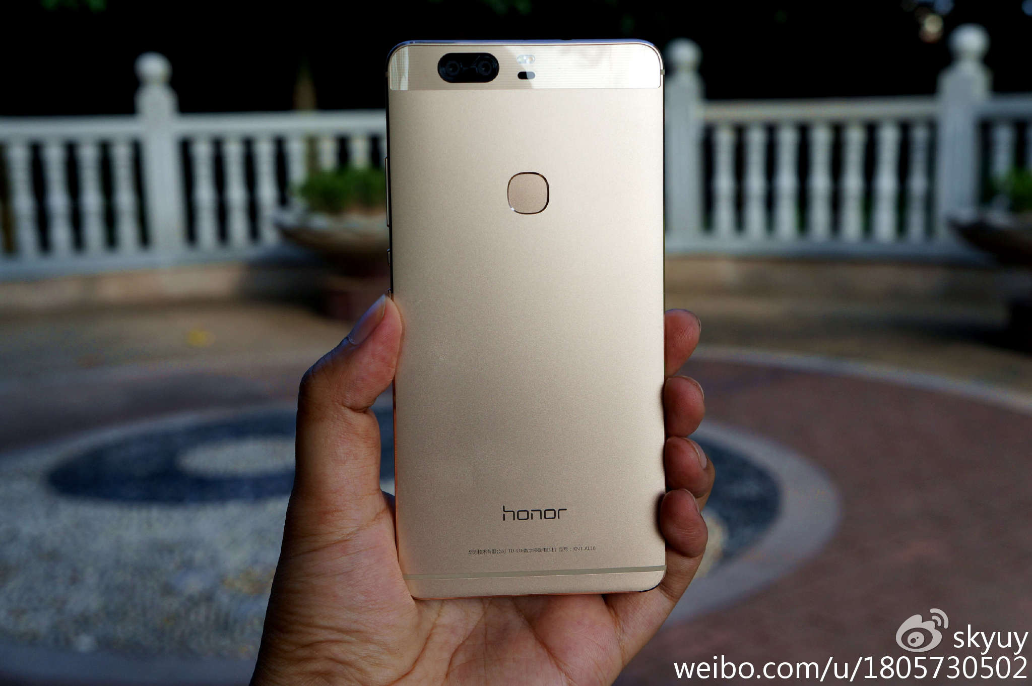 光荣v8手机测评,光荣至尊v8平板测评