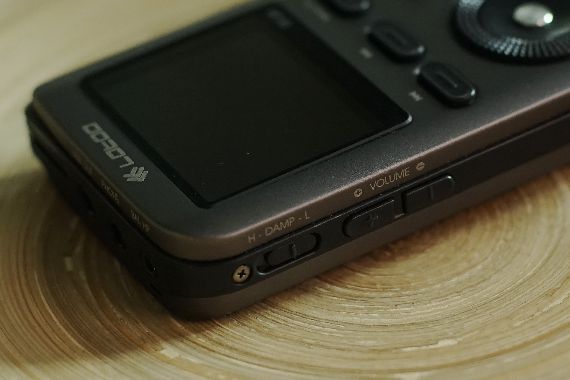 看这台电台电视台常用品牌做的MP3证明为何手机音质还差得远