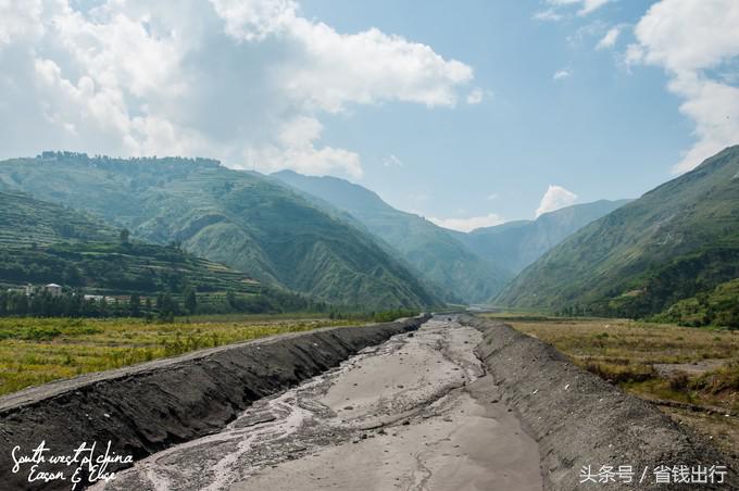 想去云南旅游怎么省钱攻略,随团去云南旅游攻略路线推荐一下