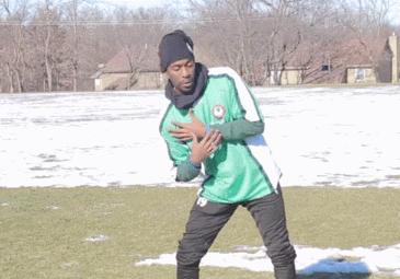 踢足球运球基础教学,踢足球运球的方法和技巧