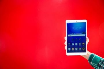 华为平板m3青春版相当于ipad几,华为m3平板和苹果mini屏幕