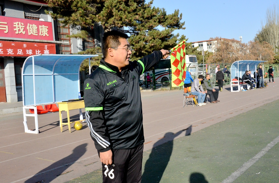 解放军走进校园,解放军进学校和小学生互动