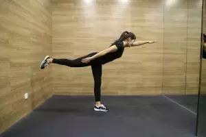 解决腰痛的腰椎锻炼方法,练一下腰椎的操