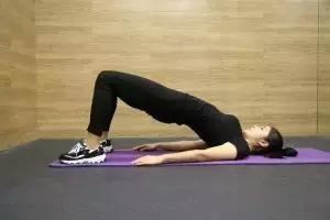 解决腰痛的腰椎锻炼方法,练一下腰椎的操