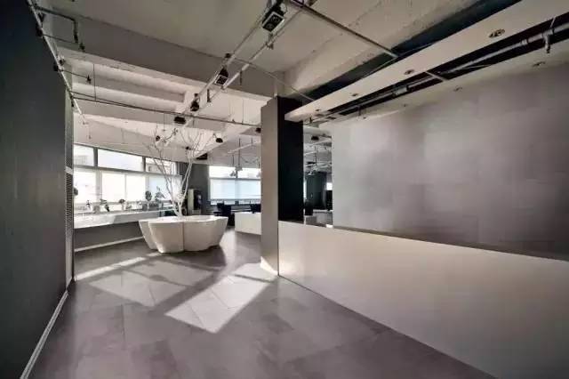 家装灰色搭配什么颜色好看,灰色系装修还能流行多久