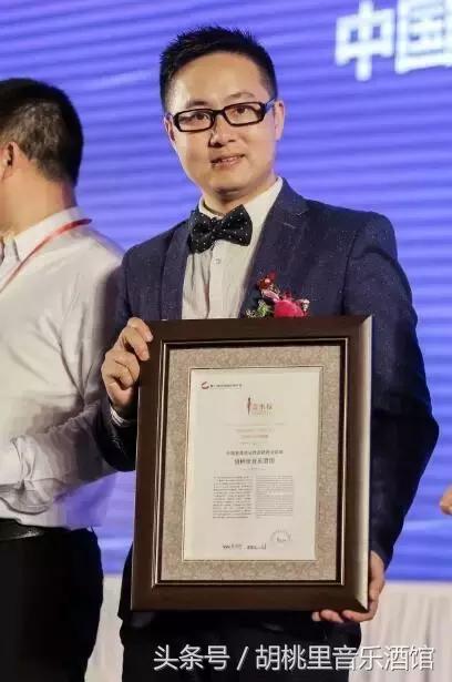 2年160家店，1天15小时的文艺时光，这家酒馆是怎么做到的