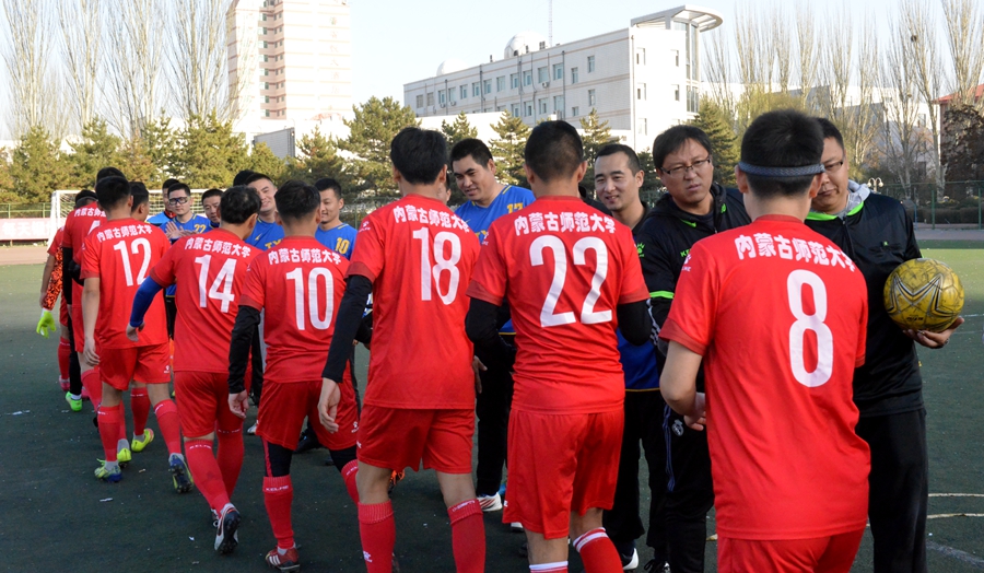 解放军走进校园,解放军进学校和小学生互动