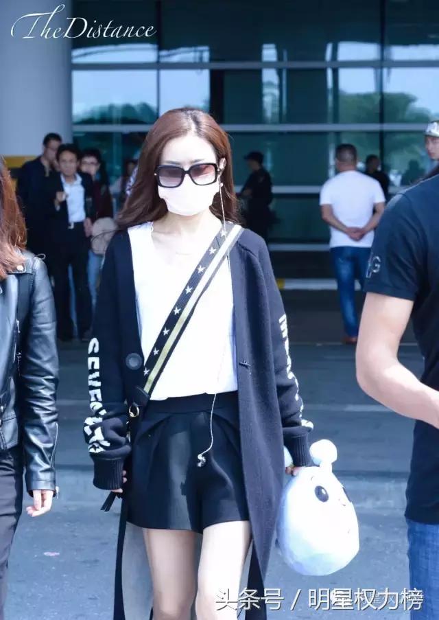 实拍偶遇陈伟霆赵丽颖张艺兴,赵丽颖陈伟霆卡通