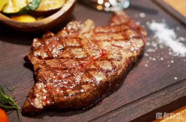 十一打折餐厅,十一月餐厅