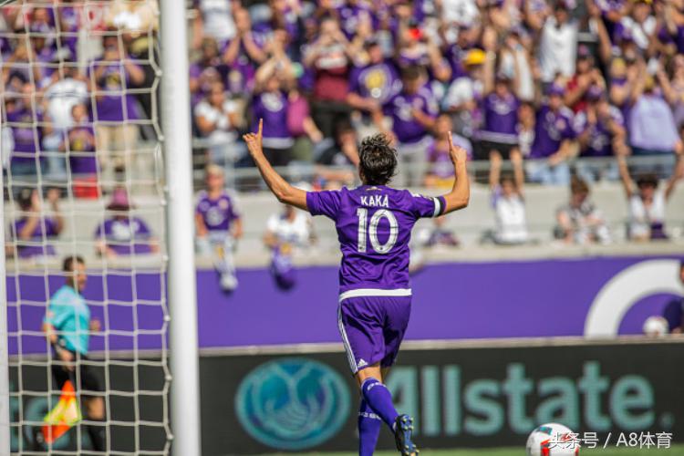 足坛最有钱运动员第一名,足坛十大最贵球员