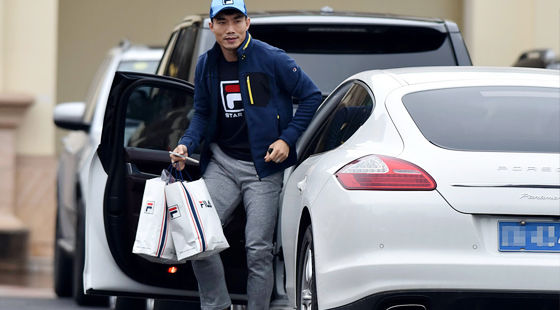 国足队长吴曦什么车,国足武磊开什么车