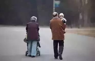 为什么中国男人不会穿衣,外国人看中国男人穿衣