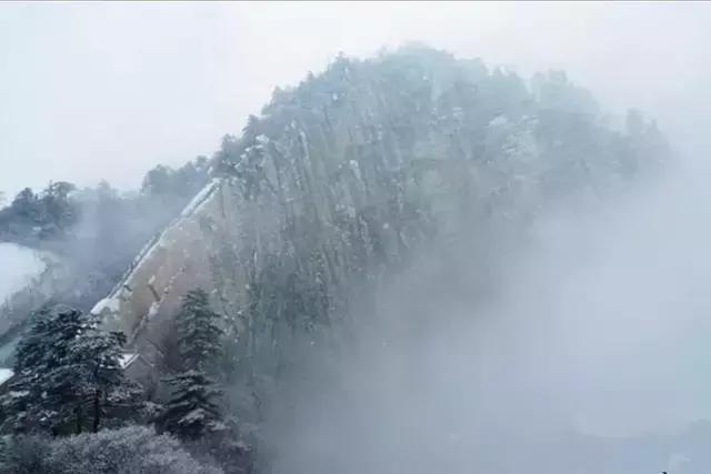 冬天爬华山攻略,怎样玩华山最轻松