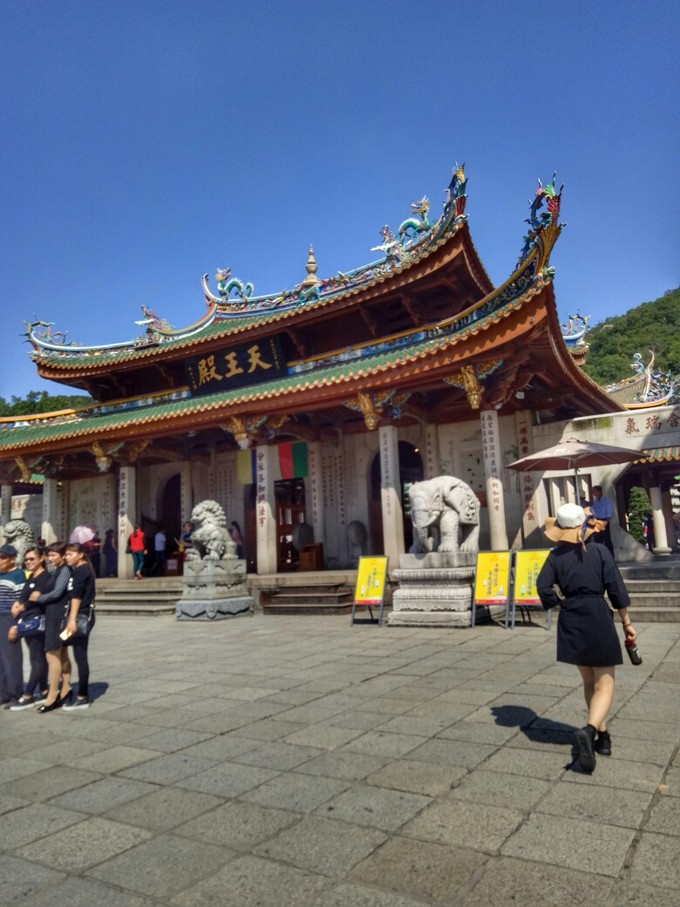 离开睁眼闭眼看见的城市，来到十一月小清新的厦门