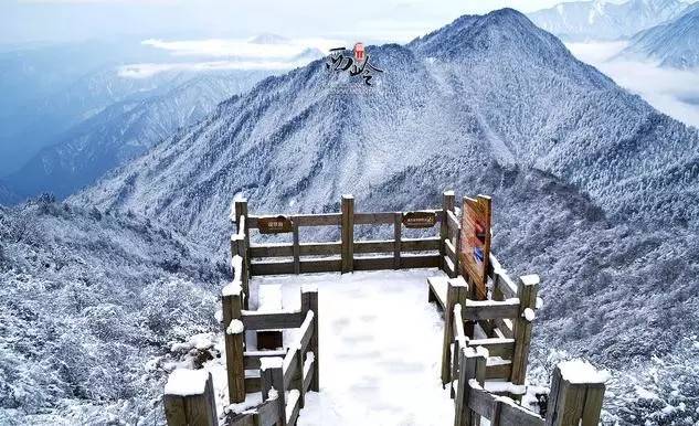 成都周边看雪山泡温泉推荐,成都周边温泉推荐一日游