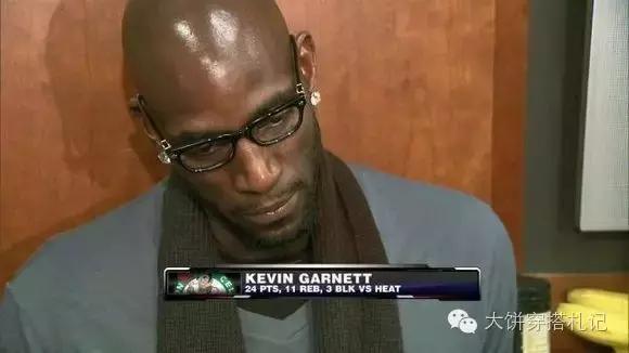 丝巾围巾搭配秋冬,丝巾围巾时髦搭配系法