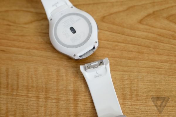 三星gears2手表能连接华为手机,三星GEARS2如何使用