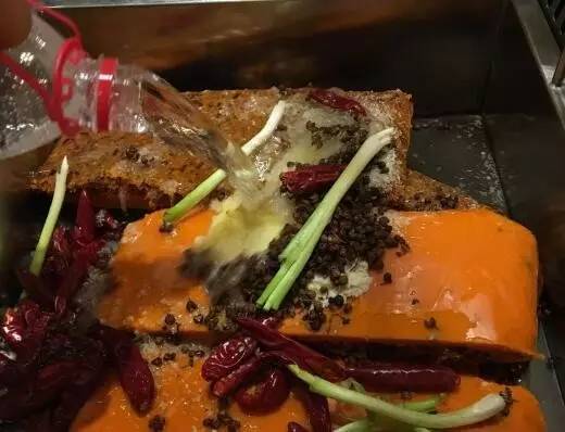 不要再问逛街吃啥子咯！最新最全的春熙路美食攻略在此！