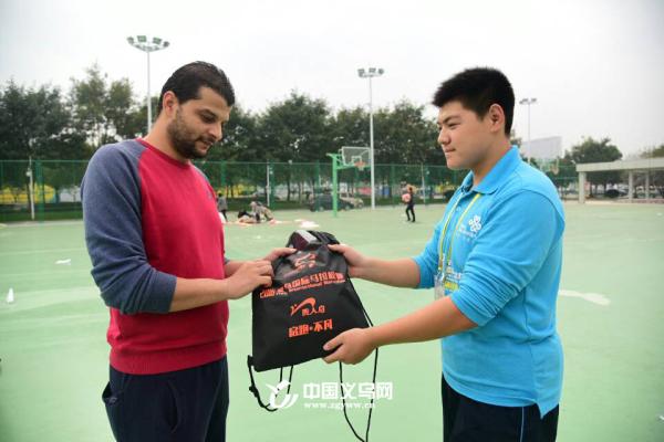 涔夐┈璺戞姣旇禌,涔夐┈璺戝洟