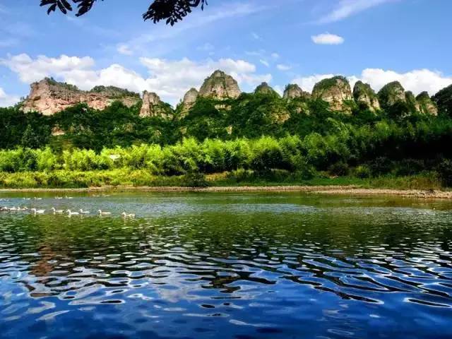 中国自驾游第一条网红公路是哪个,一条途经六条网红公路的自驾之旅