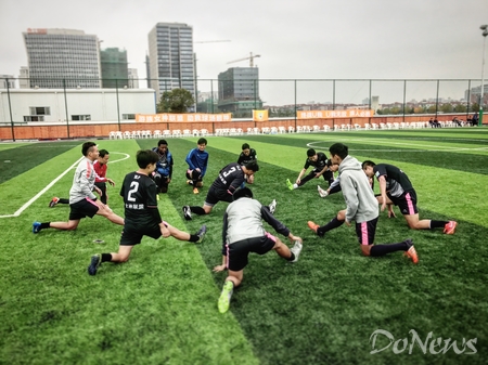 一战成名游族足球队怒斩双冠