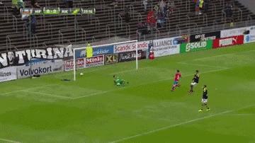 父亲虐打孩子,父亲虐打三岁的孩子