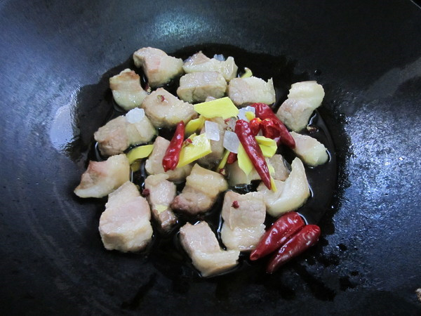 牛肉的家常做法,笋干烧肉的家常做法