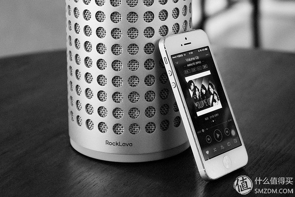 我不是宜家的不锈钢筷筒，我是个无线智能音箱！