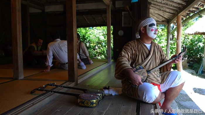 日本创意乐器,为什么乐器都用蛇皮做