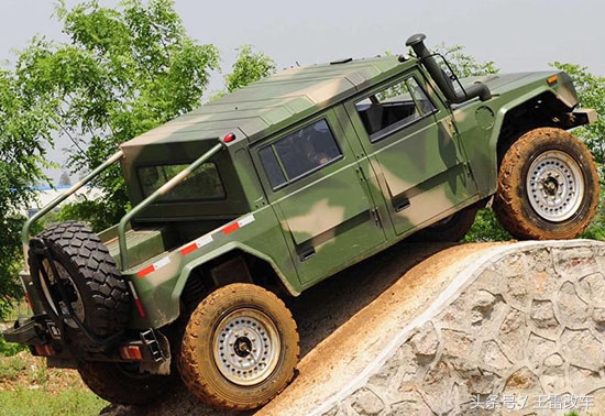 枭龙越野车民用版,枭龙越野车民用版2017越野视频