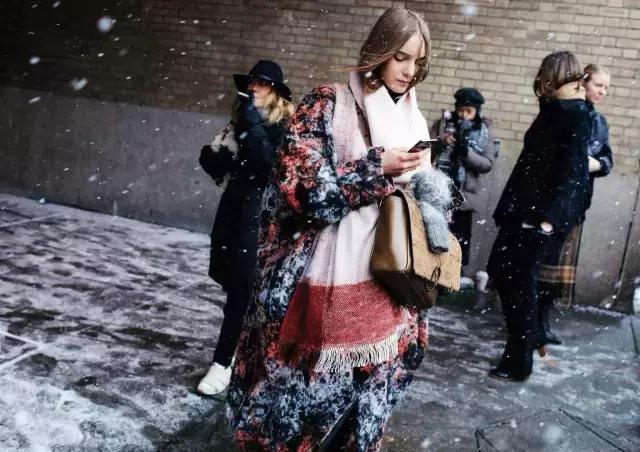 那么不友好的冬天，更要对TA有加倍的温柔