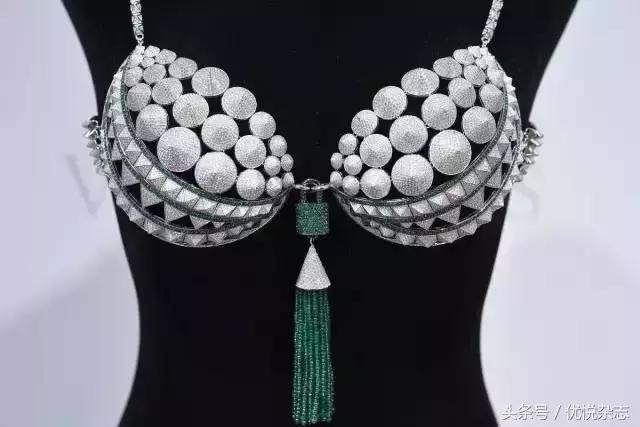 175cm的她凭什么佩戴2016维秘天价Bra？｜优媛荟