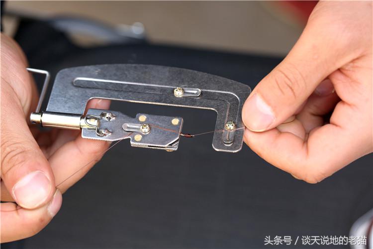 鱼钩最牢固的绑钩方法视频,钓鱼教程简单方便的绑鱼钩方法