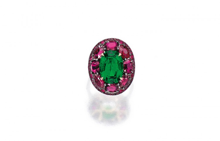 “潜力股”沙弗莱石，拿什么实力叫嚣祖母绿