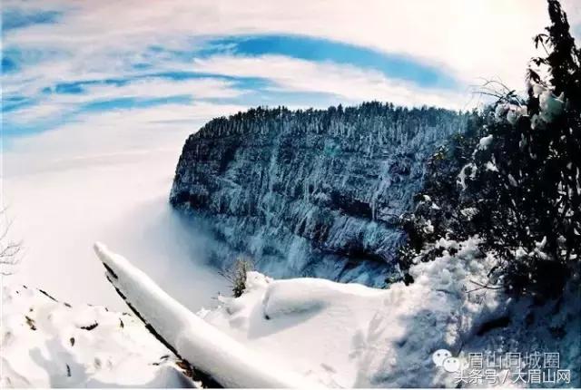 瓦屋山下雪,最近瓦屋山下雪了吗