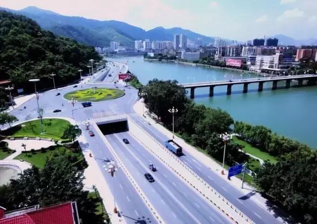 从厦门出发去旅游哪里便宜,到厦门玩5天需要多少钱