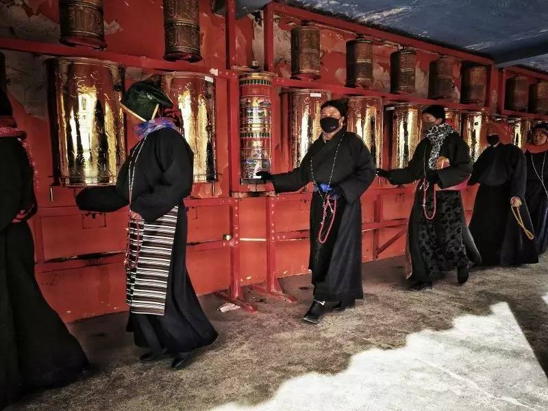 手机怎么拍出小于2m的照片,如何用手机拍出背景虚化的照片