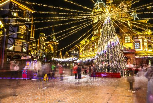 芜湖方特欢乐世界最新视频,方特欢乐世界里面什么最好玩