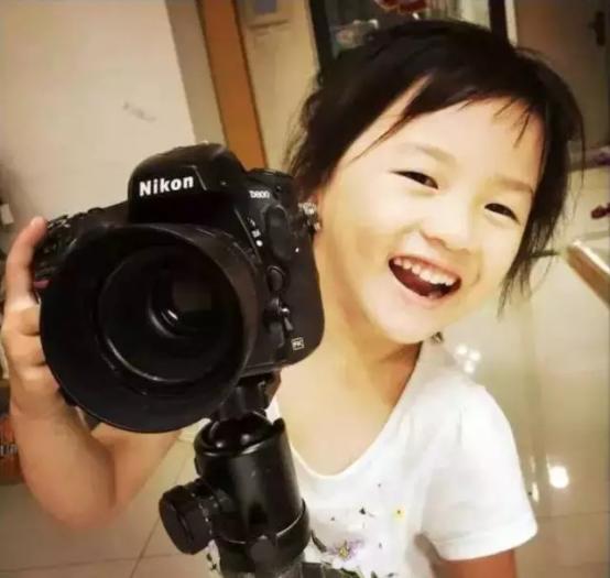 你还在做炫娃狂魔？人家4岁的孩子都在炫父母啦！