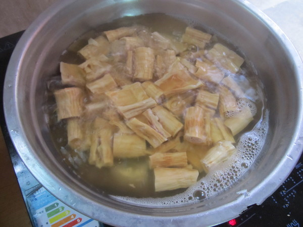 牛肉的家常做法,笋干烧肉的家常做法