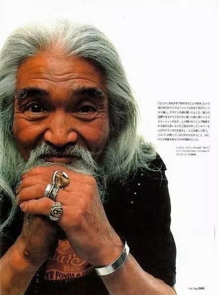 王思聪敢给王可可买这条狗链，看来是决心挑衅整个娱乐圈了