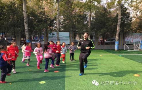 趣味课堂足球,足球趣味课堂小学