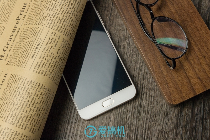 vivox9柔光双摄多少钱,vivox9plus前置柔光双摄